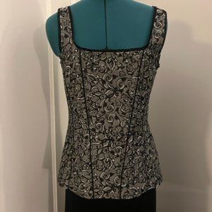 WHBM - BLK & SLVR floral flattering bodice tank - SZ M